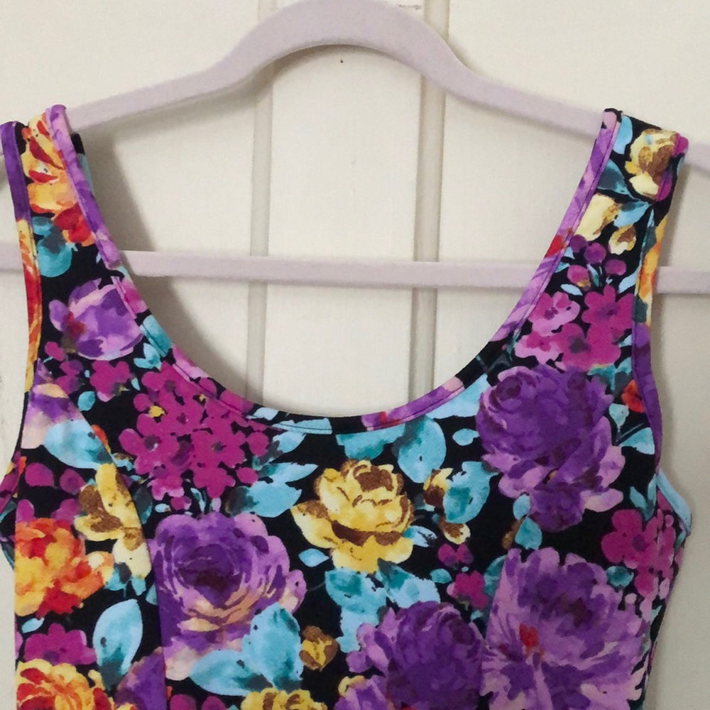 Dress - Picture 2 of 4
